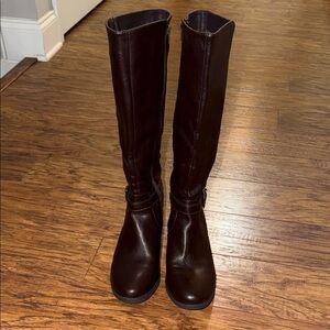 Chic Dark Brown tall Boots
